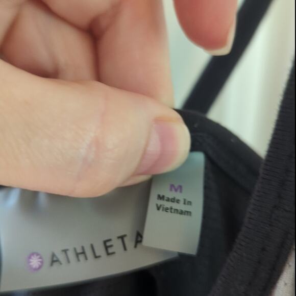 Athleta Top Built-in Bra, M - Picture 3 of 5